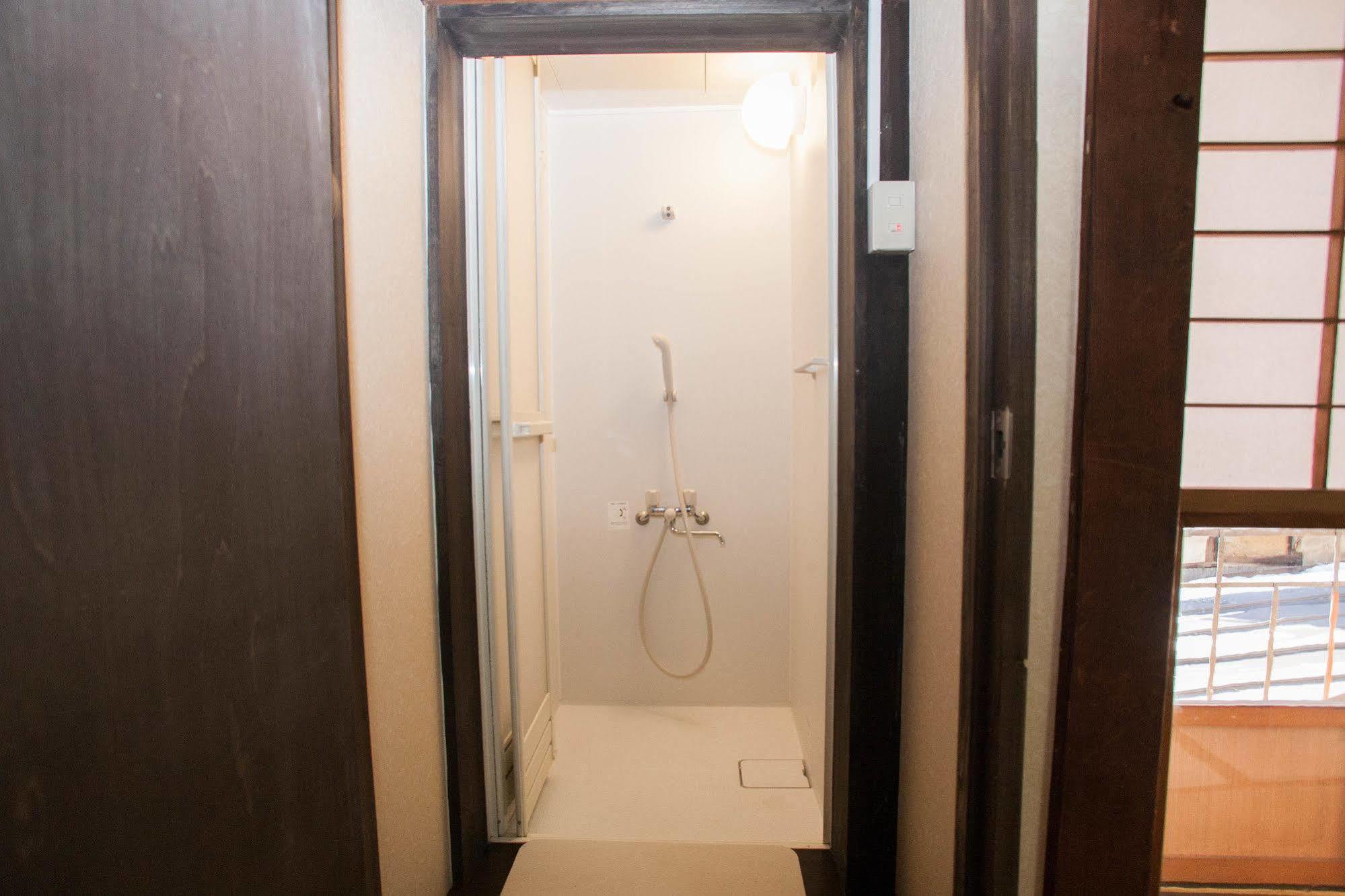 Guesthouse Omotenashi Kyōto Esterno foto